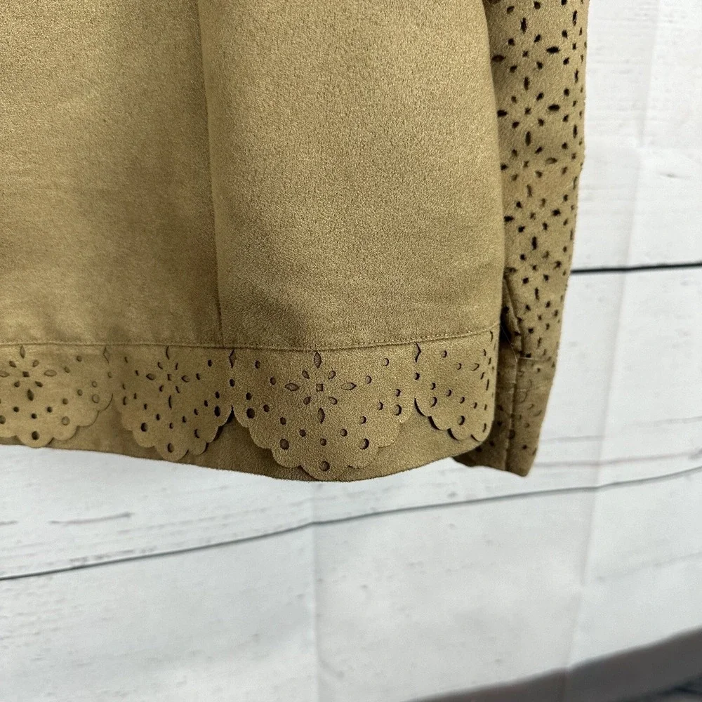 Chicos excellent used